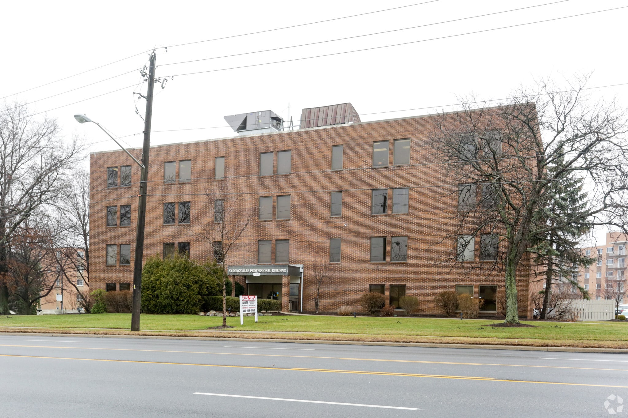 11925 Pearl Rd, Strongsville, OH for lease Primary Photo- Image 1 of 11