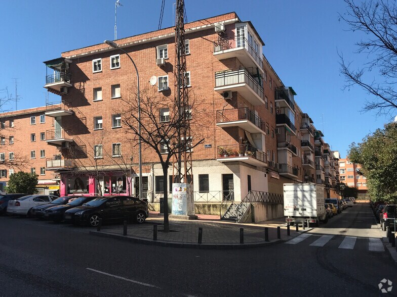Calle Rincón de la Victoria, 1, Madrid, Madrid à louer - Photo principale - Image 1 de 2