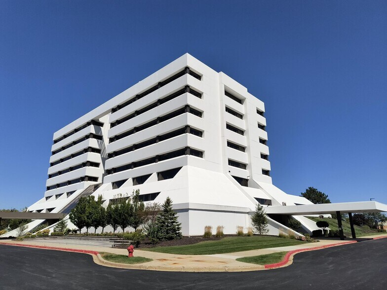 8585 Broadway, Merrillville, IN à louer - Photo du bâtiment - Image 2 de 16