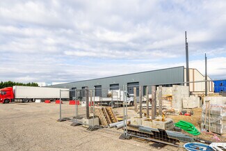 Plus de détails pour 20-22 Avenue Du 24 Août 1944, Corbas - Local d'activités à louer