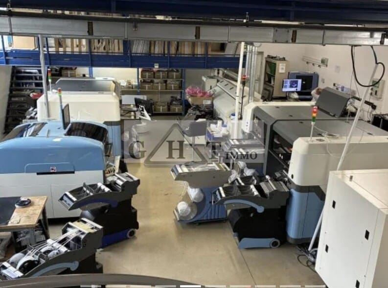 Industrial in Buc for lease - Interior Photo - Image 2 of 4