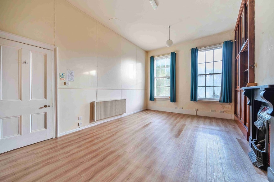 2 Mount Folly, Bodmin for sale - Interior Photo - Image 3 of 6