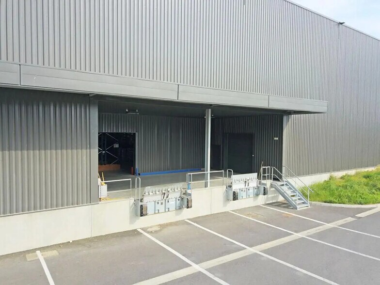Industrial in Toulouse for lease - Building Photo - Image 2 of 10