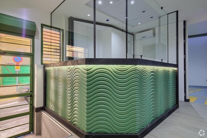 Industrial in Leganés, Madrid for sale - Building Photo - Image 3 of 6