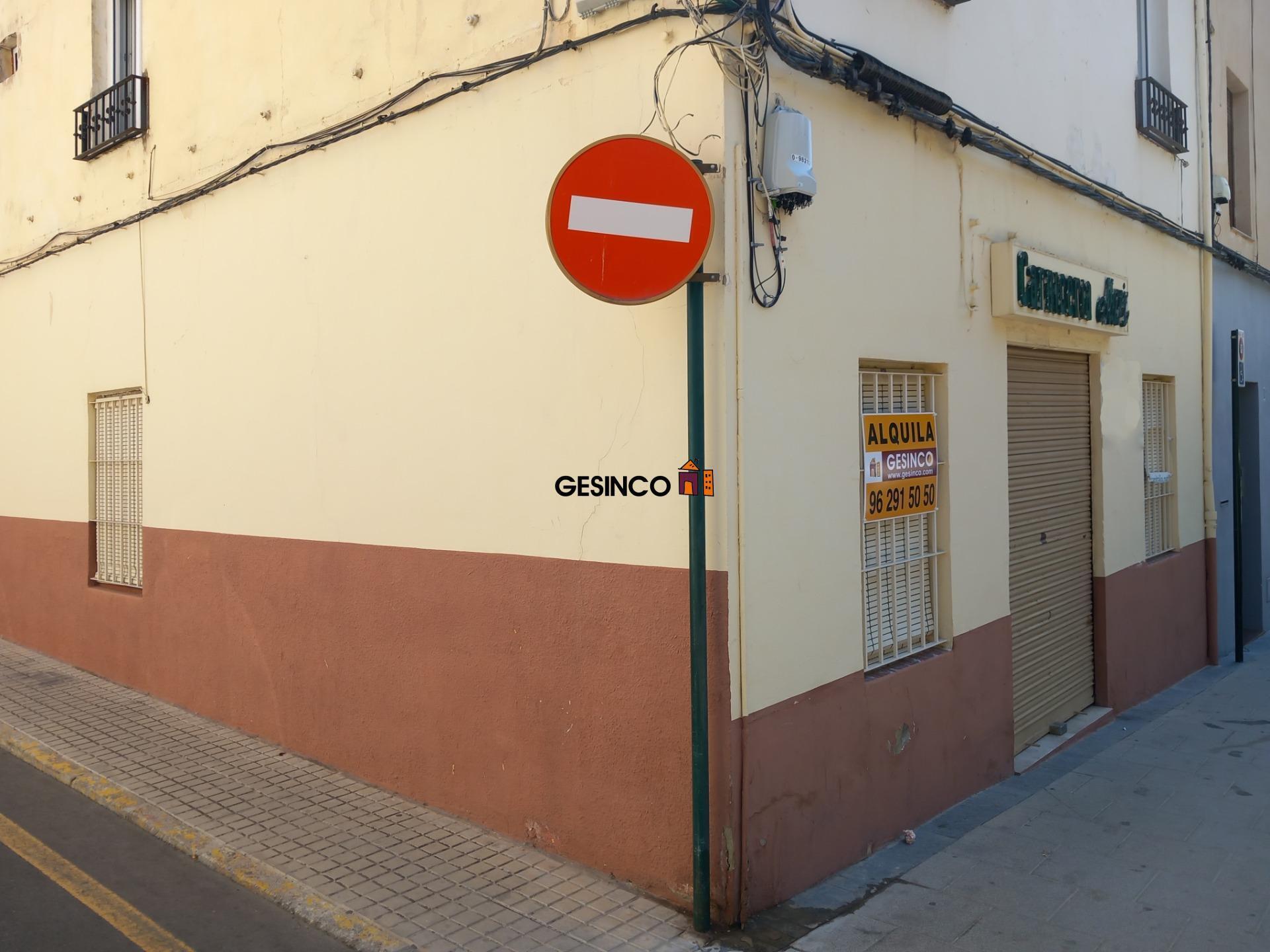 Retail in València, Valencia for lease Building Photo- Image 1 of 9