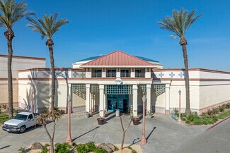 Plus de détails pour 1675 W Lacey Blvd, Hanford, CA - Commerce de détail à louer