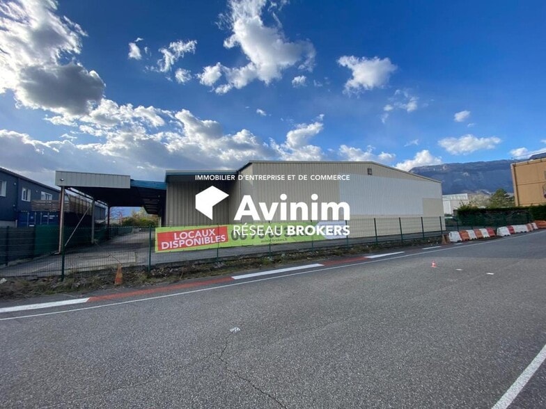 Industrial in Gières for sale - Building Photo - Image 2 of 20