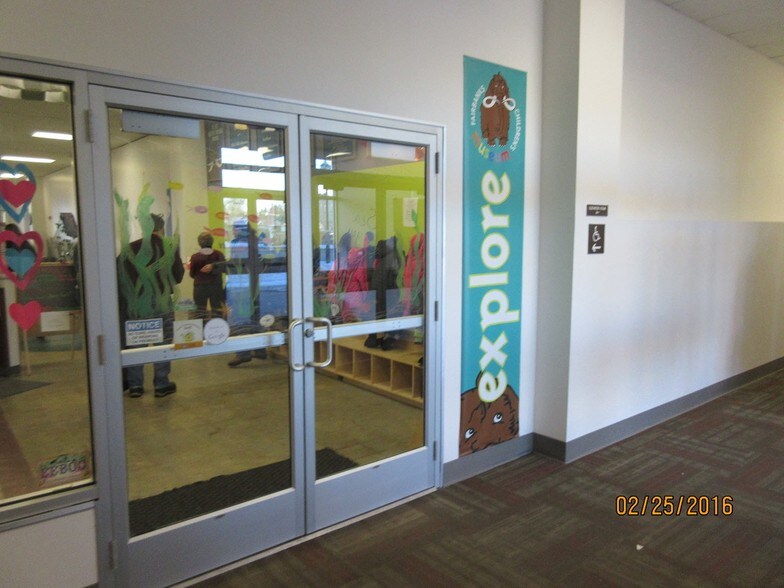 302 Cushman St, Fairbanks, AK à louer - Photo du bâtiment - Image 3 de 26