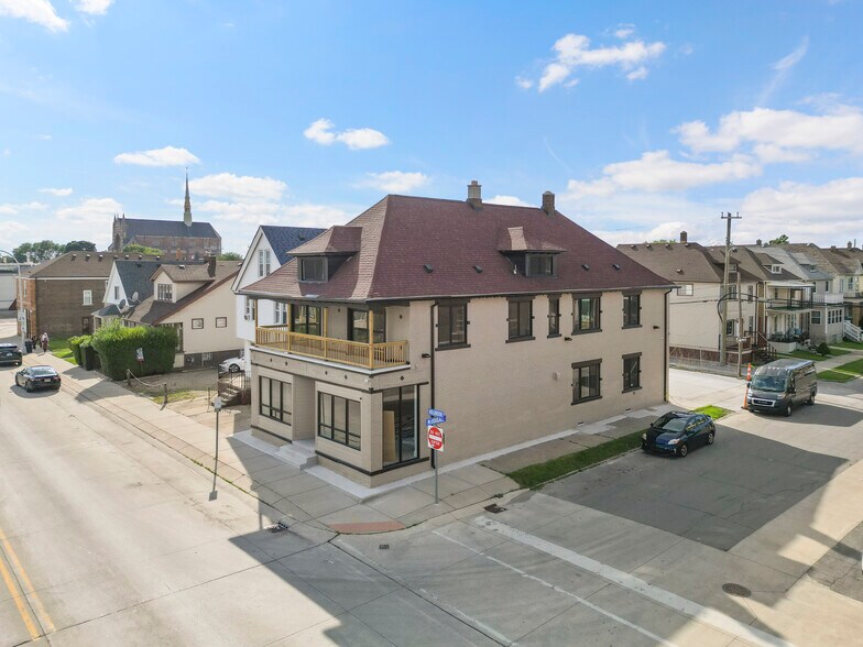 3041 Holbrook St, Hamtramck, MI for lease - Building Photo - Image 2 of 7