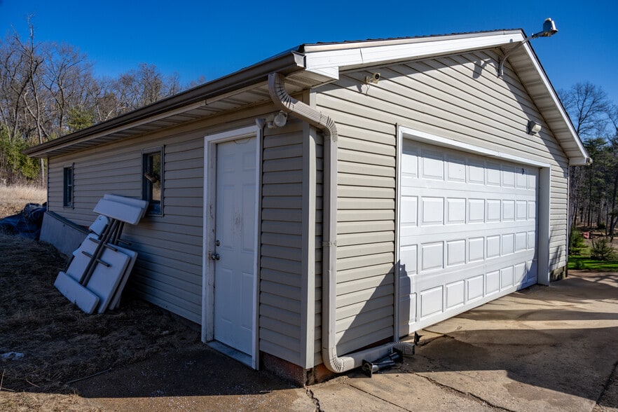 W3686 Monroe Rd, Warrens, WI for sale - Building Photo - Image 3 of 38