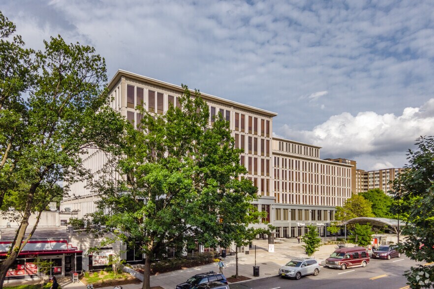 4301 Connecticut Ave NW, Washington, DC à louer - Photo du bâtiment - Image 3 de 8