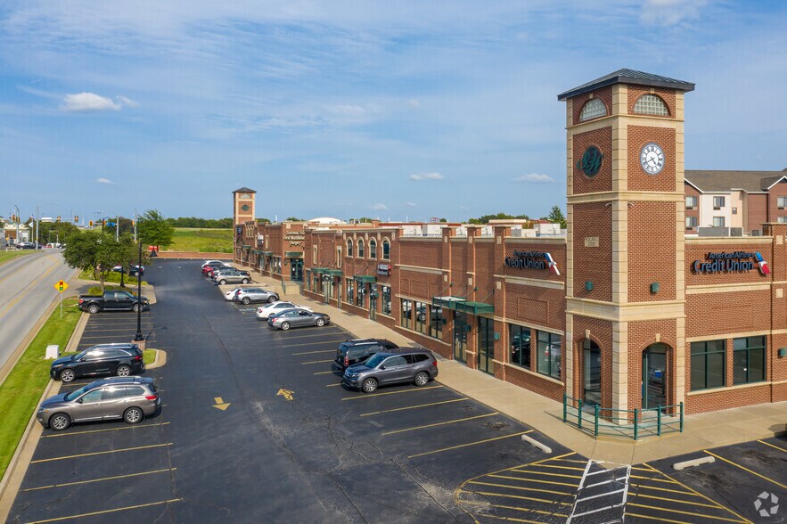 427-451 W Stonewood Dr, Broken Arrow, OK à vendre - Photo du bâtiment - Image 2 de 6