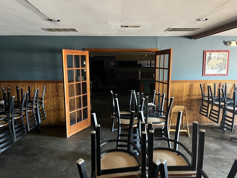 607 4th St NW, Red Bay, AL for sale - Interior Photo - Image 3 of 4