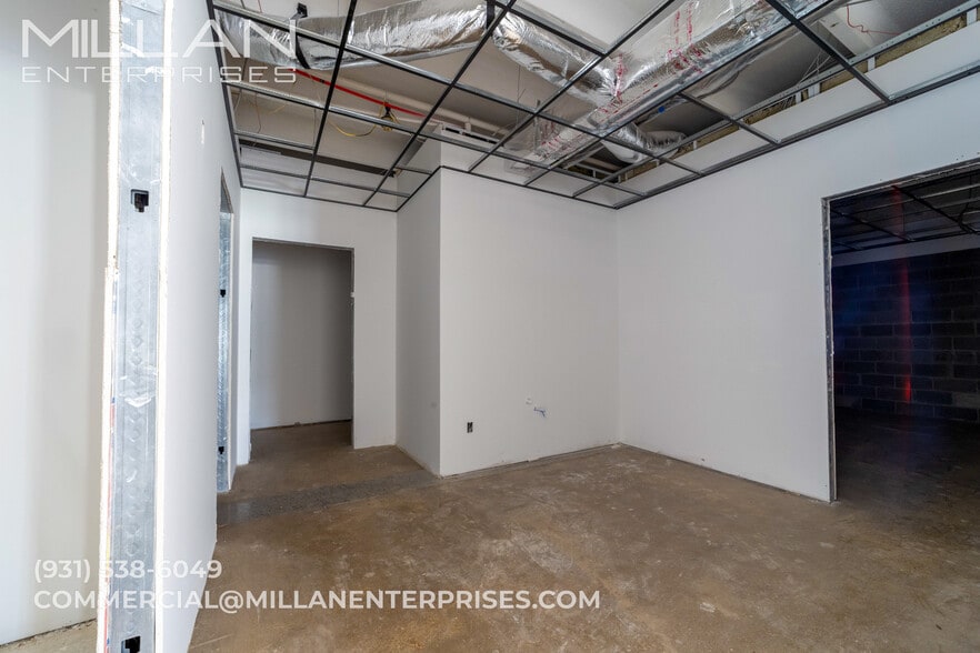 106 Collier Rd, Clarksville, TN à louer - Photo du bâtiment - Image 3 de 12