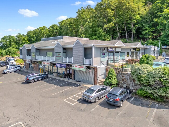 More details for 628 New Haven Rd, Naugatuck, CT - Retail for Sale