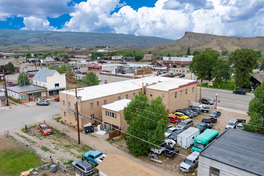 104 2nd St S, Kremmling, CO à vendre - Photo du bâtiment - Image 3 de 54