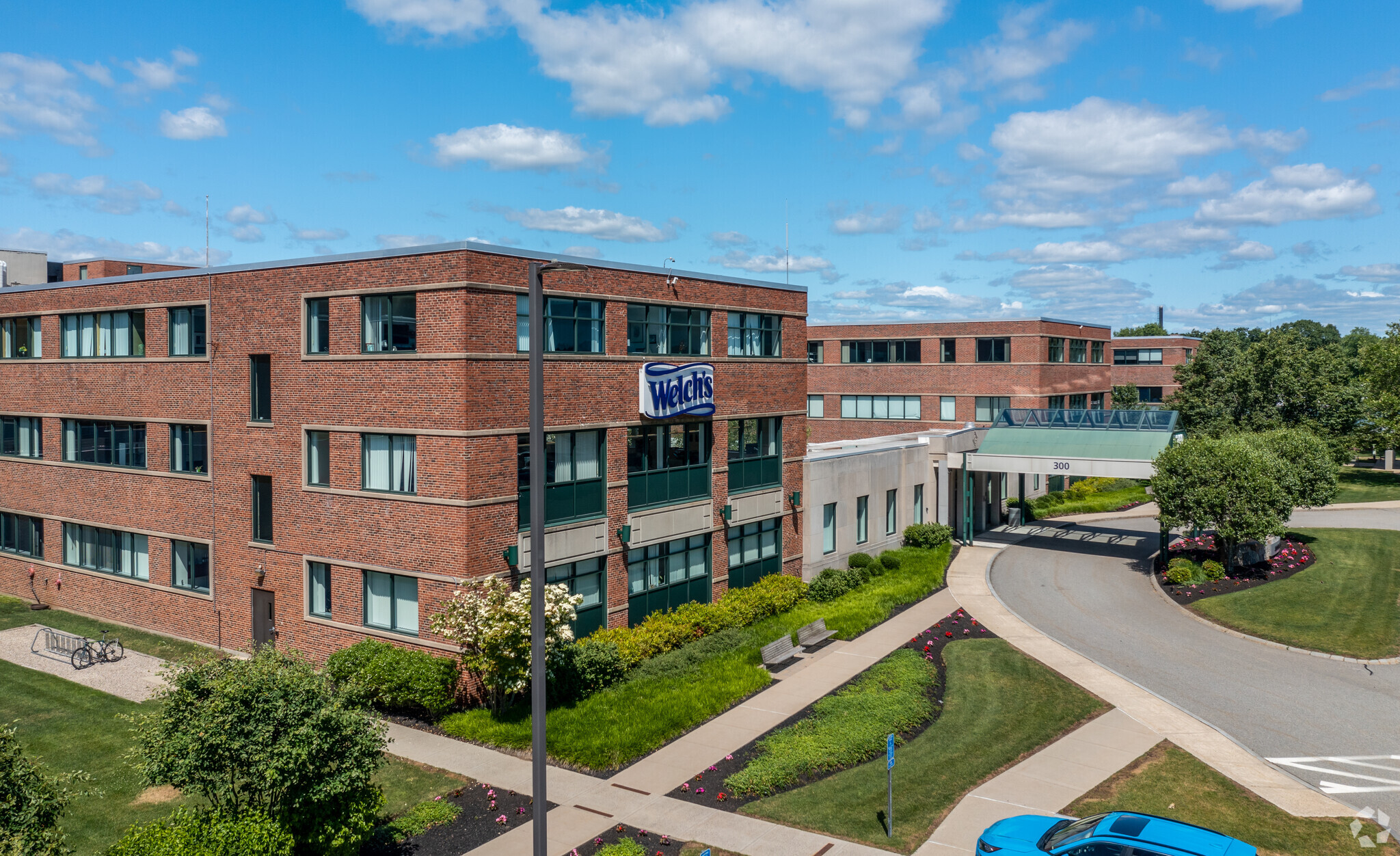 300 Baker Ave, Concord, MA for lease Building Photo- Image 1 of 8