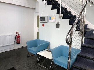 Plus de détails pour Govett Ave, Shepperton - Coworking à louer