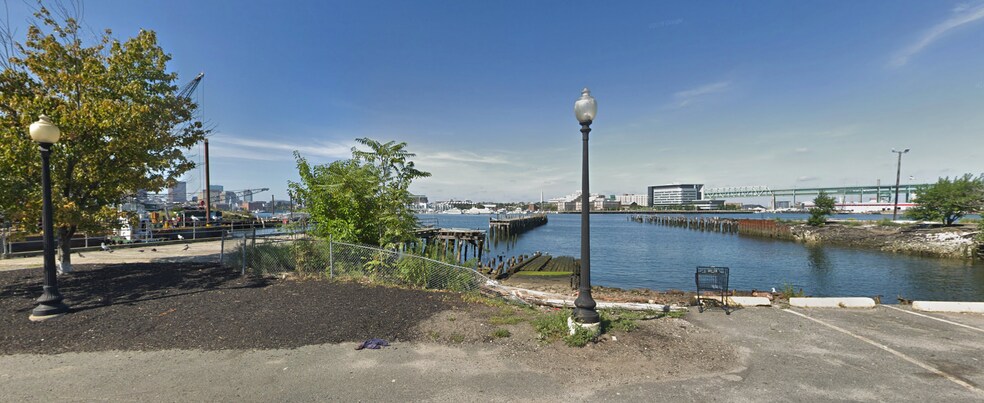 276 Border St, Boston, MA à vendre - Photo du bâtiment - Image 2 de 7