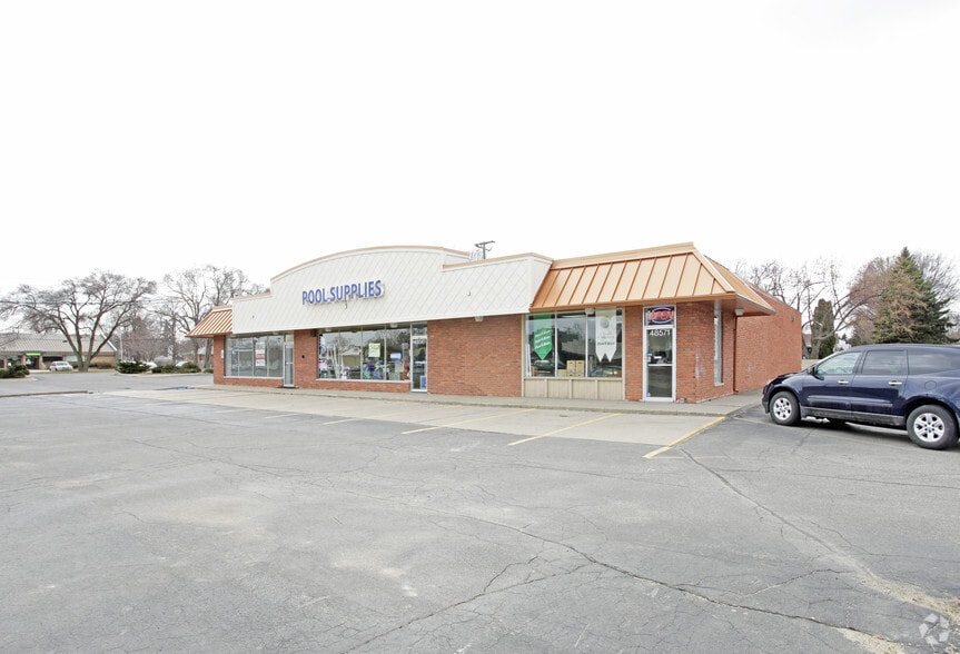 48551-48571 Van Dyke Ave, Utica, MI à louer - Photo du bâtiment - Image 2 de 3
