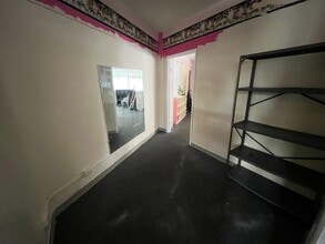 1365 Nuuanu Ave, Honolulu, HI for lease Interior Photo- Image 2 of 7