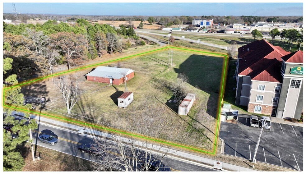 512 N Poplar St, Searcy, AR à vendre - Photo du bâtiment - Image 2 de 6