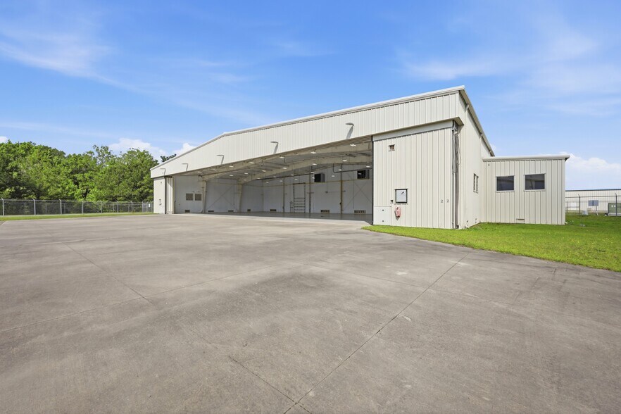 1185 N Memorial Dr, Greenville, NC à louer - Photo du bâtiment - Image 2 de 15