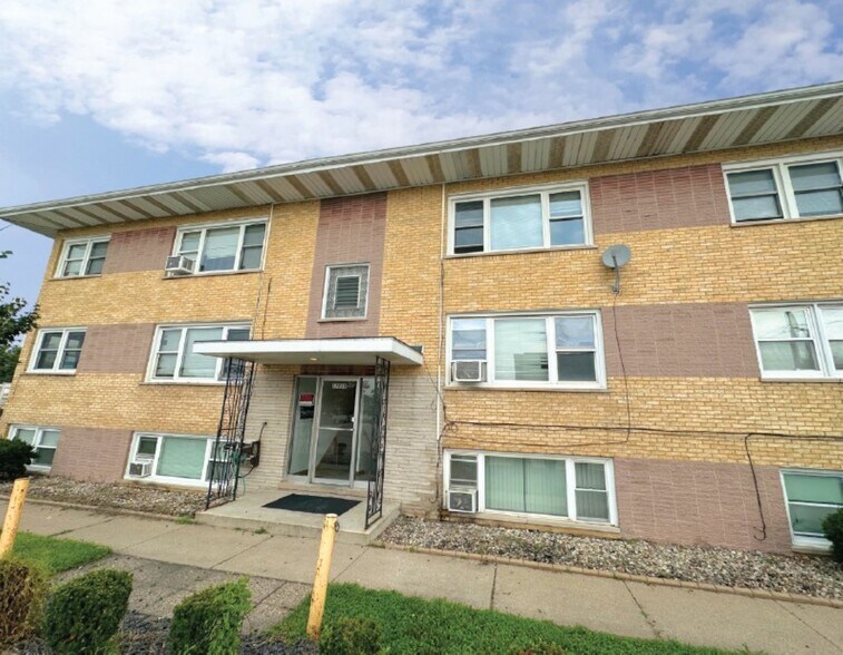17933 Torrence Ave, Lansing, IL à vendre - Photo du bâtiment - Image 3 de 12