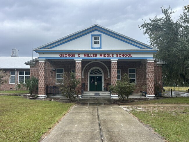 More details for 101 S Prospect St, Crescent City, FL - Flex for Sale