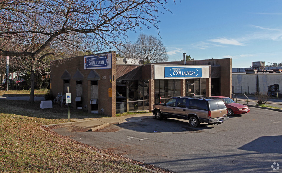 3921 Tuckaseegee Rd, Charlotte, NC for sale - Primary Photo - Image 1 of 1