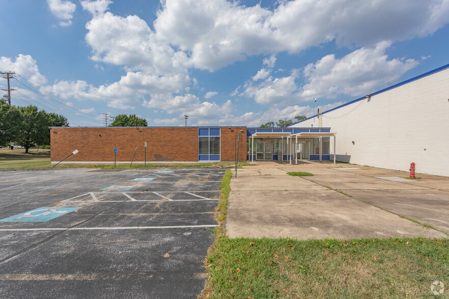 4545 Annapolis Rd, Baltimore, MD à louer - Photo du bâtiment - Image 2 de 10