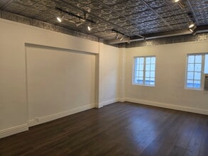 9615 Brighton Way, Beverly Hills, CA à louer Photo intérieure- Image 1 de 1