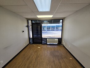 8034 Culebra Rd, San Antonio, TX for lease Interior Photo- Image 1 of 5