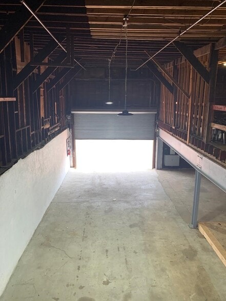 367 Somerset St, Plainfield, NJ for sale - Interior Photo - Image 2 of 9