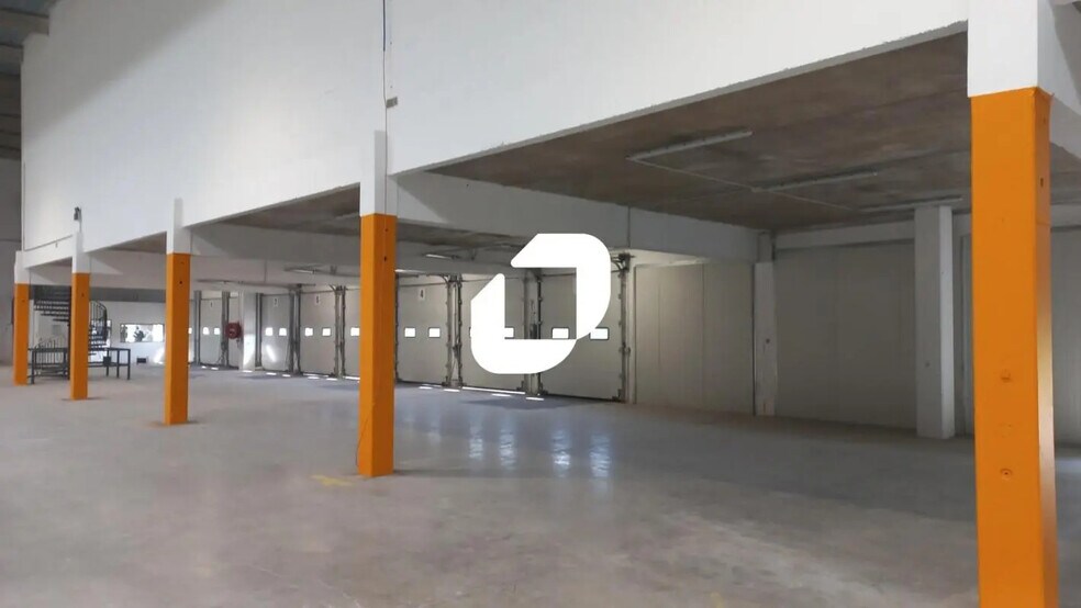 Industrial in Lisses for lease - Interior Photo - Image 2 of 9