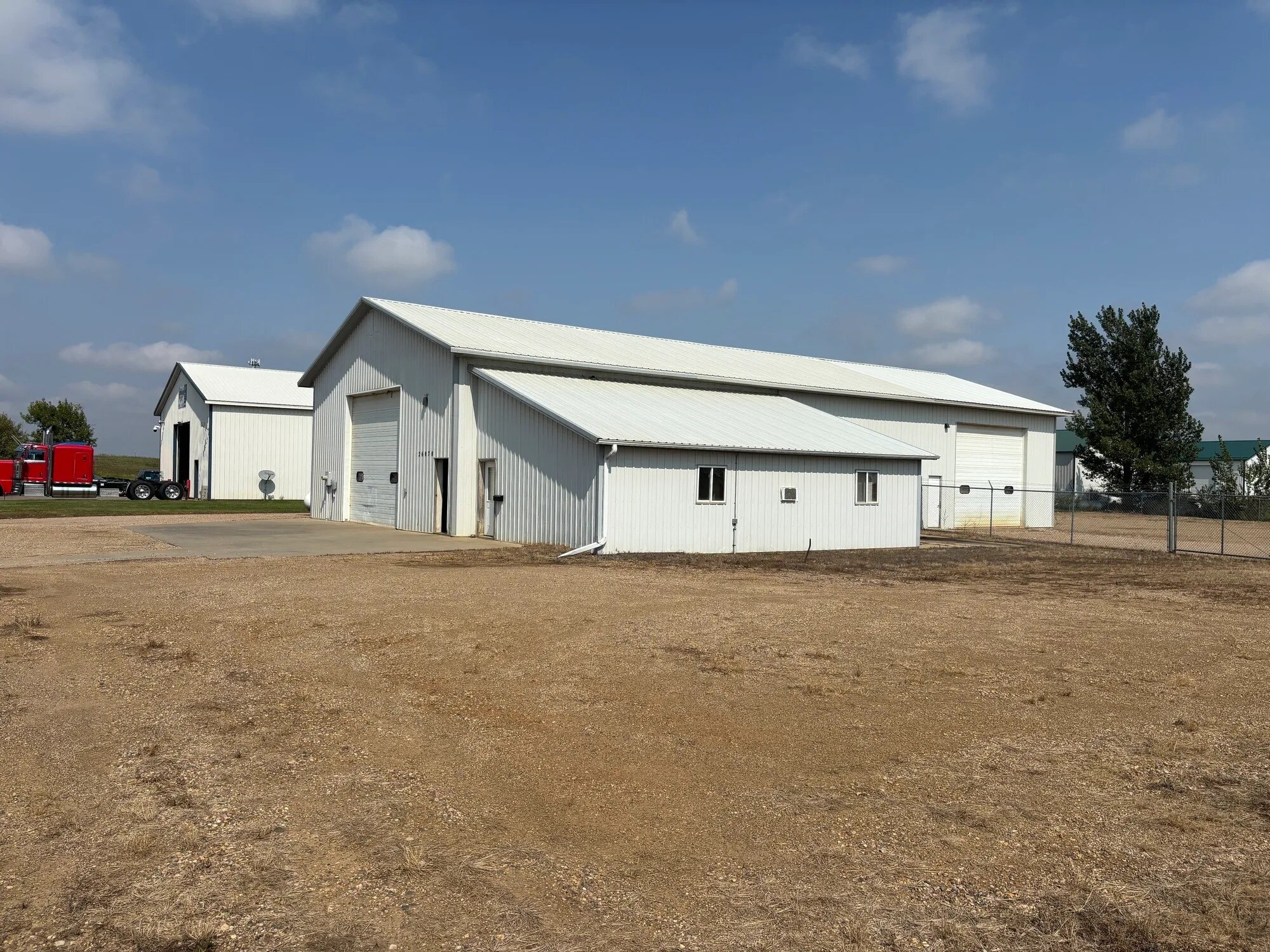 26070 Brower Cir, Hartford, SD à louer Photo du bâtiment- Image 1 de 2