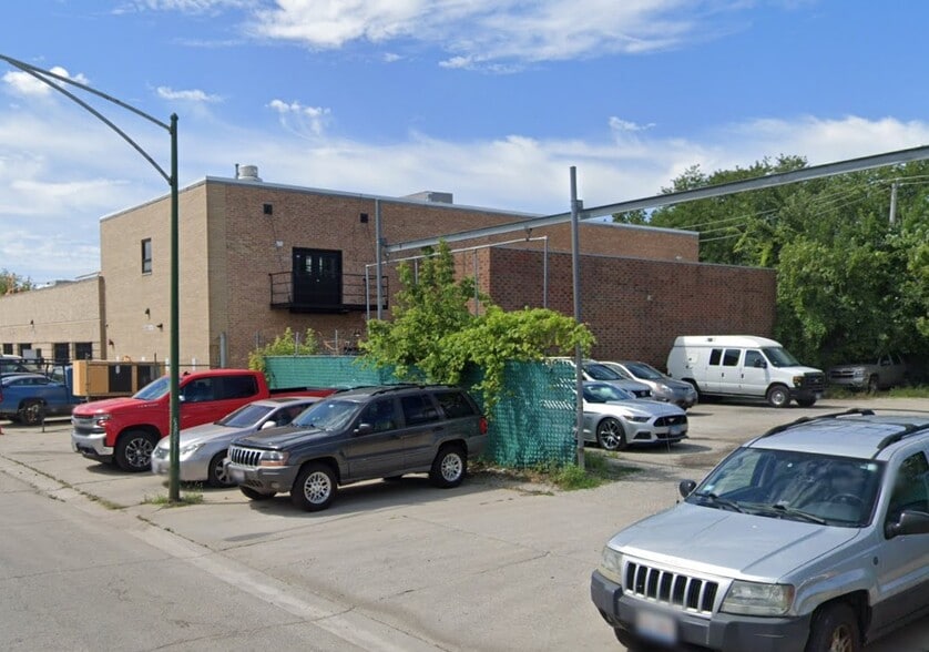 3300-3306 N Knox Ave, Chicago, IL for lease - Building Photo - Image 3 of 15