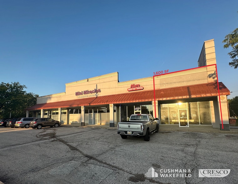 4660 Ridge Rd, Brooklyn, OH à louer - Photo du bâtiment - Image 1 de 4