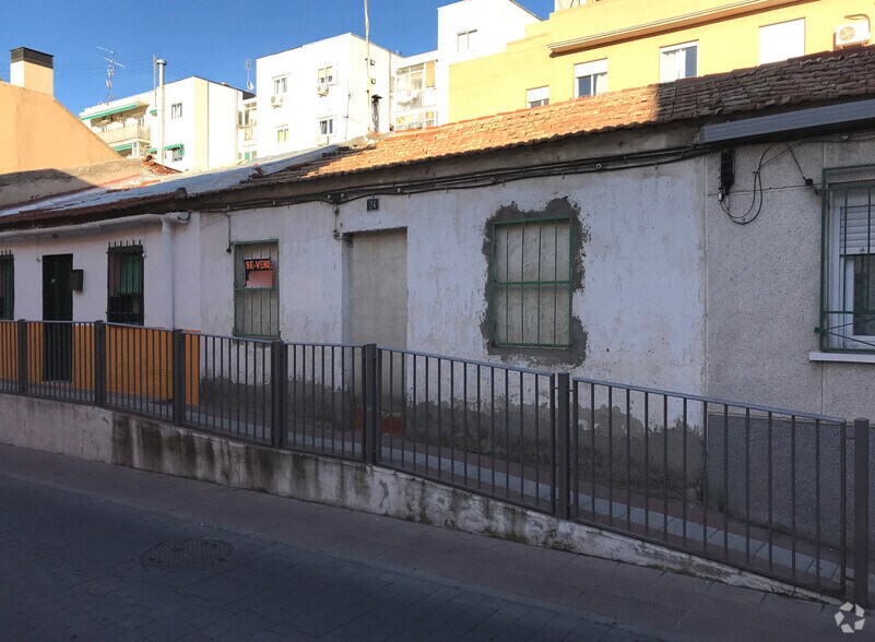 Calle Esperanza Abad, 24-26, San Sebastián de los Reyes, Madrid à vendre - Photo du bâtiment - Image 2 de 2