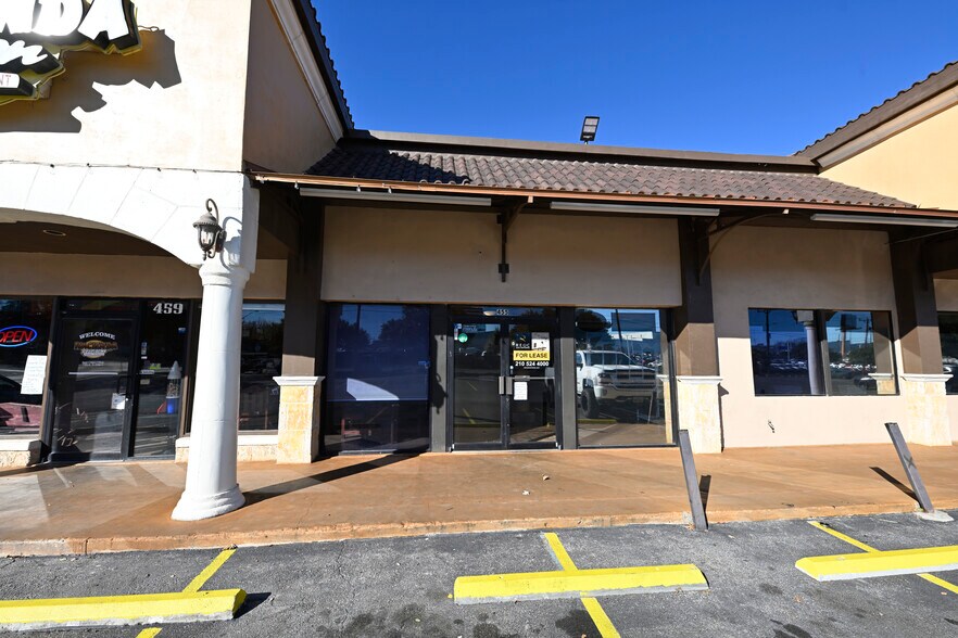 431-459 McCarty Rd, San Antonio, TX à louer - Photo du bâtiment - Image 2 de 10