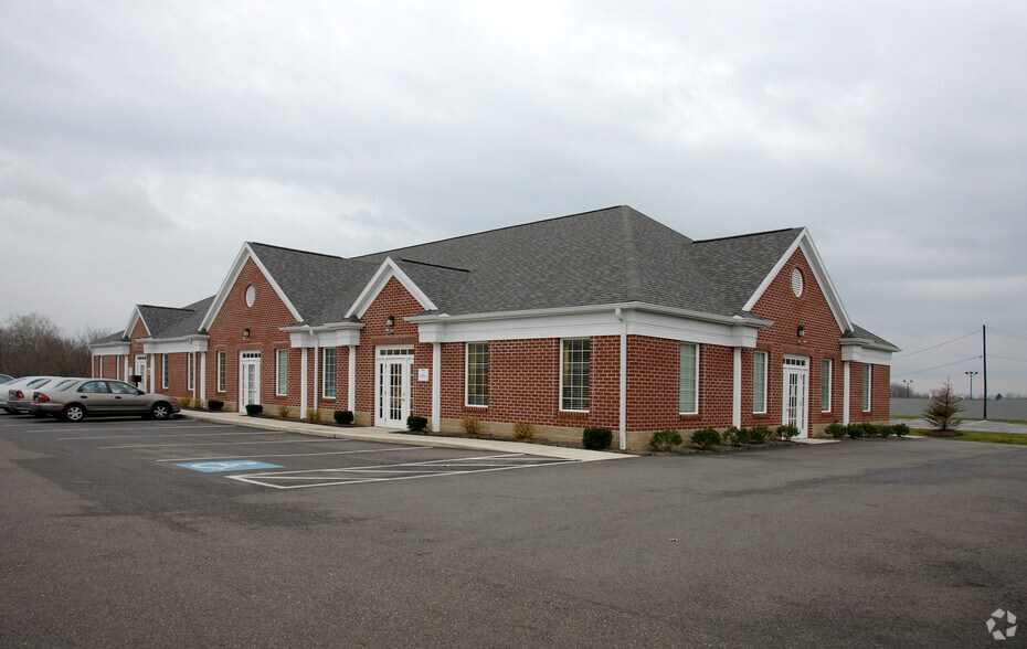 8312-8340 Cleveland Ave NW, North Canton, OH à louer - Photo principale - Image 2 de 10