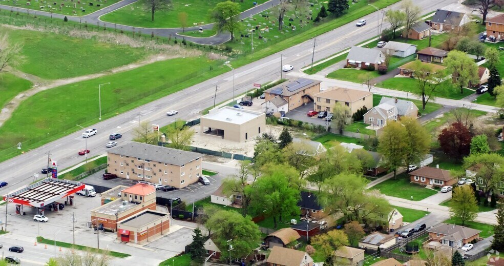 7901 S 87th St, Justice, IL à louer - Photo du bâtiment - Image 1 de 3