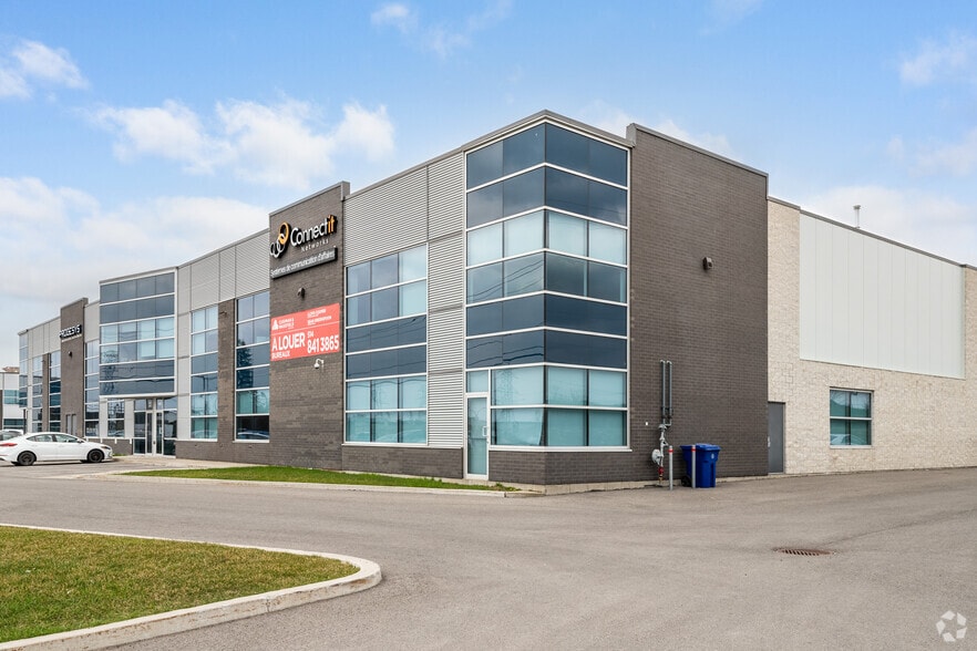 4400-4500 Rue Garand, Laval, QC à louer - Photo du bâtiment - Image 3 de 8