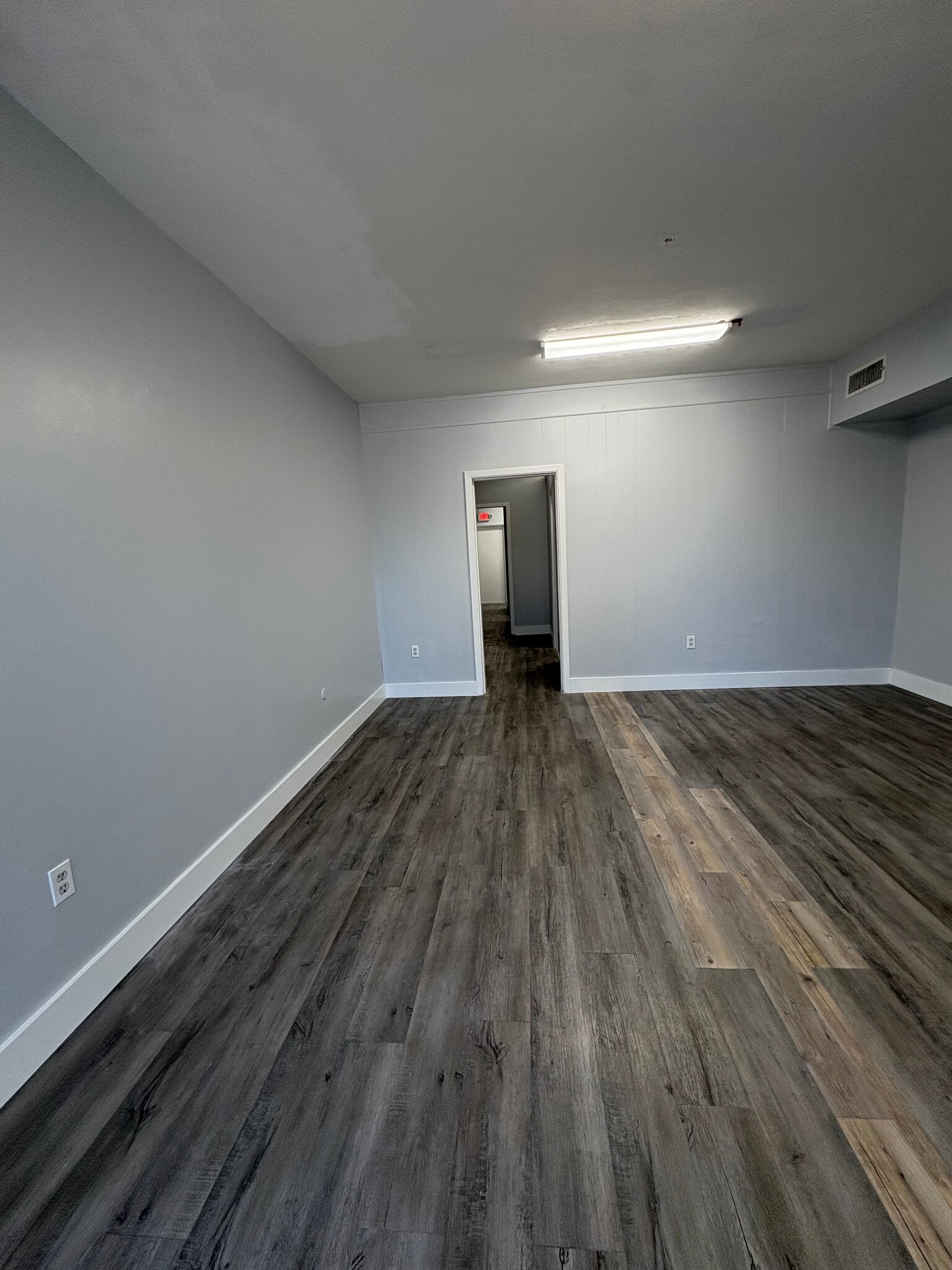 501-527 S Paula Dr, Dunedin, FL for lease Interior Photo- Image 1 of 12