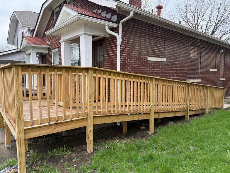 2637 Sullivant Ave, Columbus, OH à vendre - Photo du bâtiment - Image 2 de 14