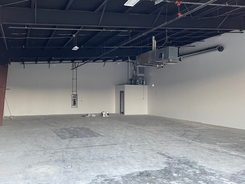 8509 Kingston Street, Avon, IN for lease - Interior Photo - Image 3 of 5