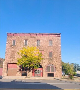 Plus de détails pour 613 Main St, Medina, NY - Bureau à vendre