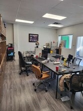 8888 Odlin Cres, Richmond, BC à louer Photo intérieure- Image 2 de 3