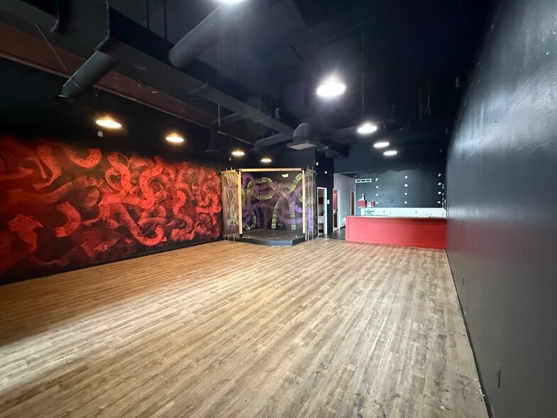 Armour, North Kansas City, MO for lease - Building Photo - Image 3 of 30