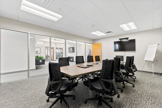 14 Plaza Dr, Latham, NY à louer Photo intérieure- Image 1 de 5